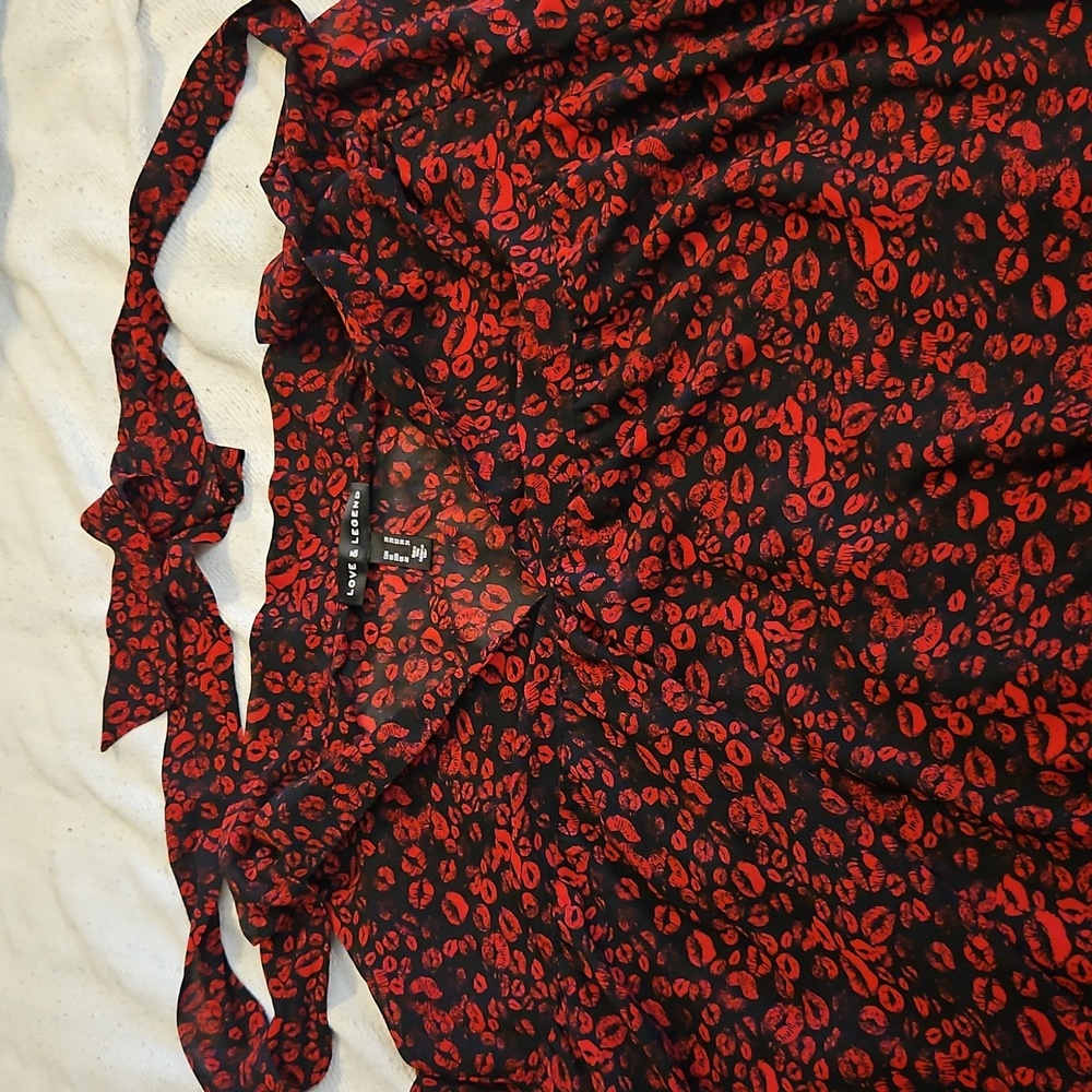Love & Legend Lip Print Top in Red and Black